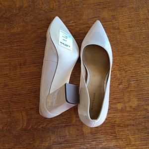 New patent leather pump